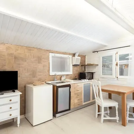 Matilda - Casa Con Terraza Con Acceso A Playa Semi-virgen